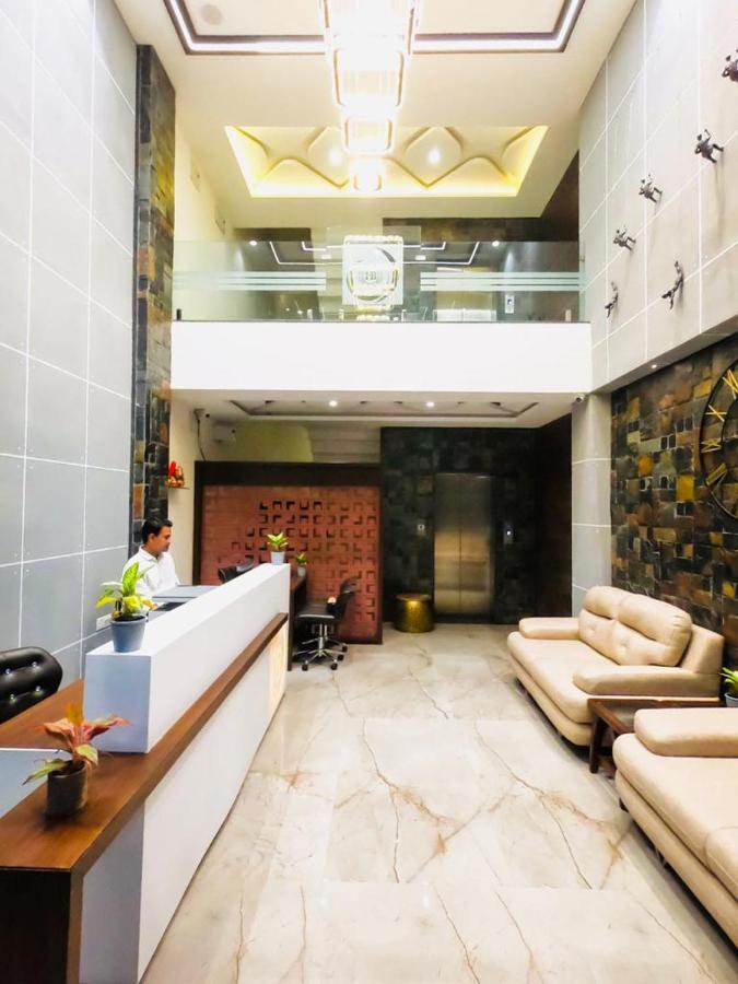 Hotel The Bellevue Indore Ngoại thất bức ảnh